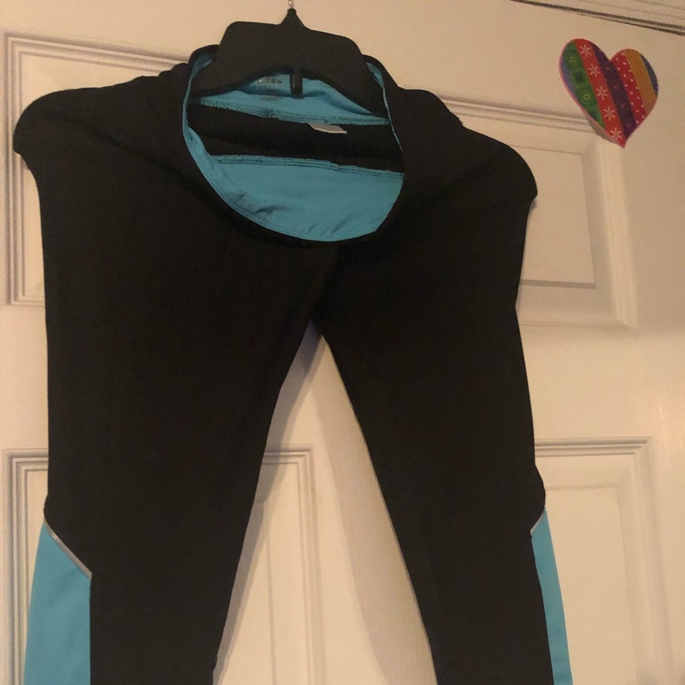 Moret ultra used XS light blue and black leggings